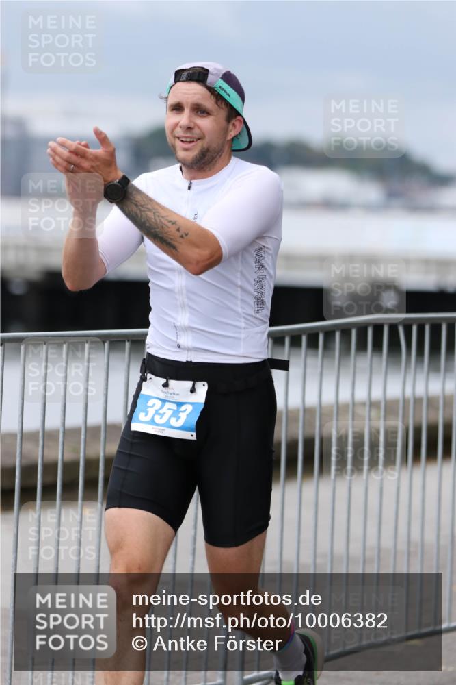16.08.2026 - KN Förde Triathlon 2026 Antke Förster http://msf.ph/oto/10006382 16.08.2026 12:02:36 Laufen 353 meine-sportfotos.de