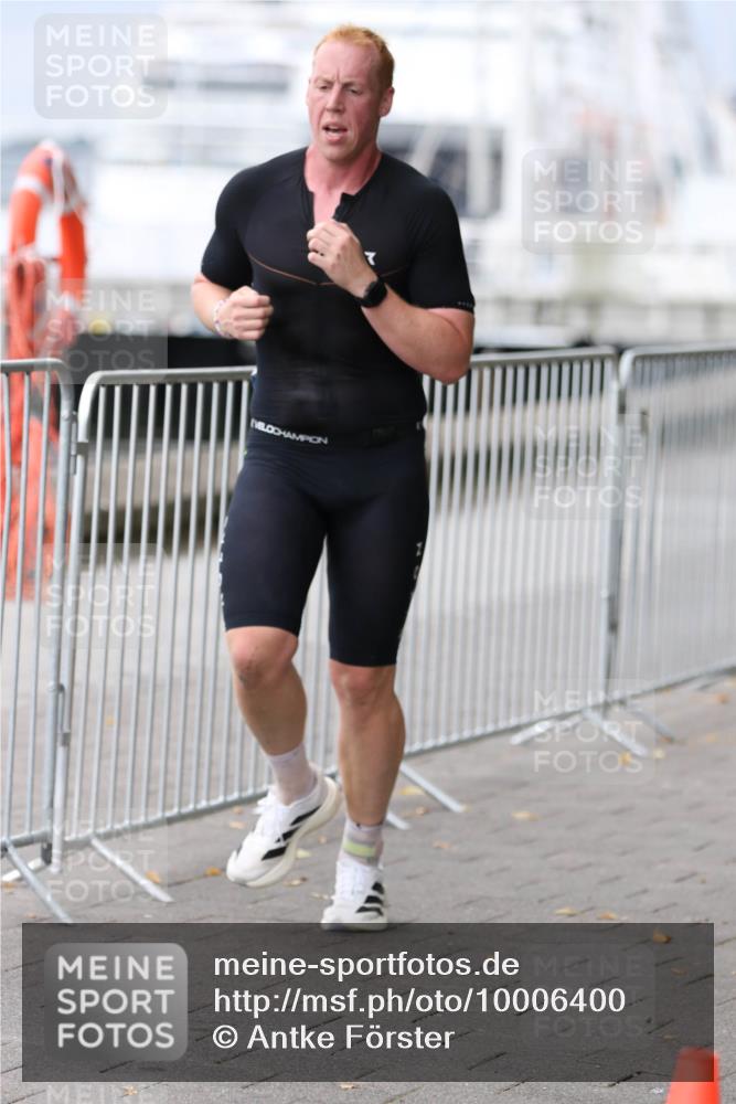 16.08.2026 - KN Förde Triathlon 2026 Antke Förster http://msf.ph/oto/10006400 16.08.2026 12:02:48 Laufen  meine-sportfotos.de