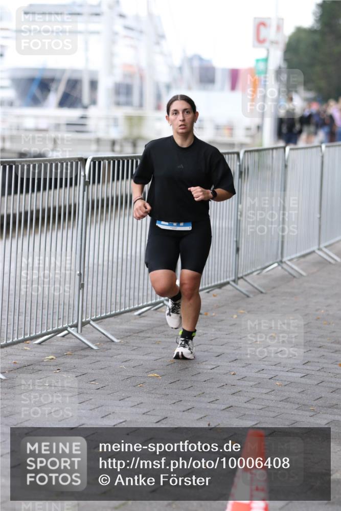 16.08.2026 - KN Förde Triathlon 2026 Antke Förster http://msf.ph/oto/10006408 16.08.2026 10:22:17 Laufen  meine-sportfotos.de