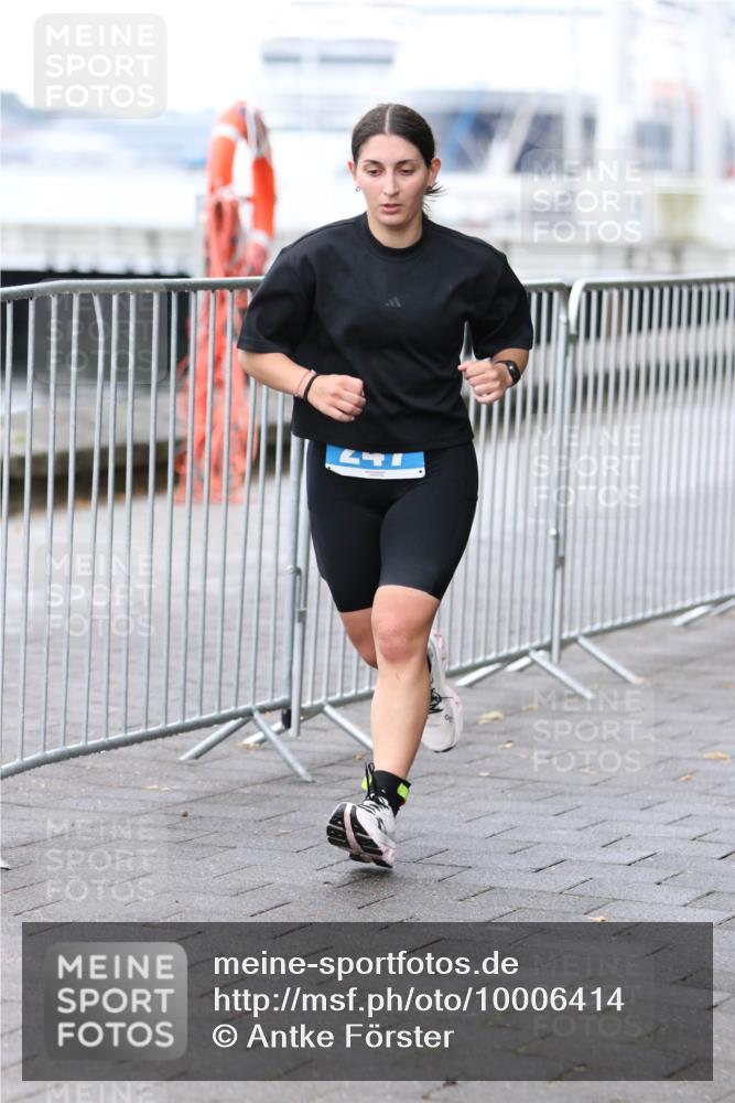 16.08.2026 - KN Förde Triathlon 2026 Antke Förster http://msf.ph/oto/10006414 16.08.2026 10:22:18 Laufen  meine-sportfotos.de