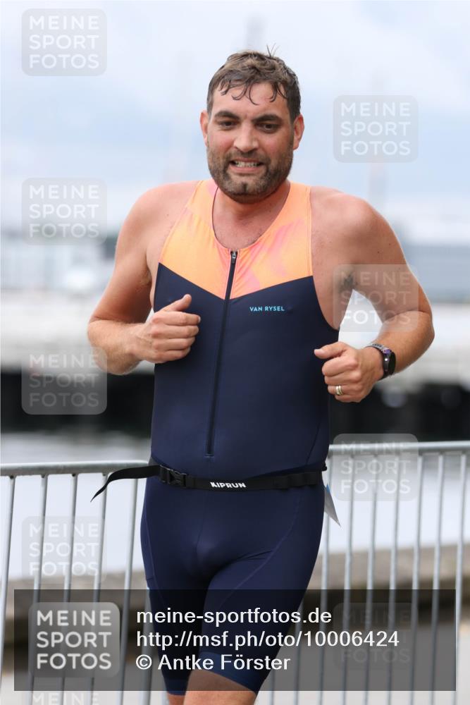 16.08.2026 - KN Förde Triathlon 2026 Antke Förster http://msf.ph/oto/10006424 16.08.2026 12:02:58 Laufen  meine-sportfotos.de