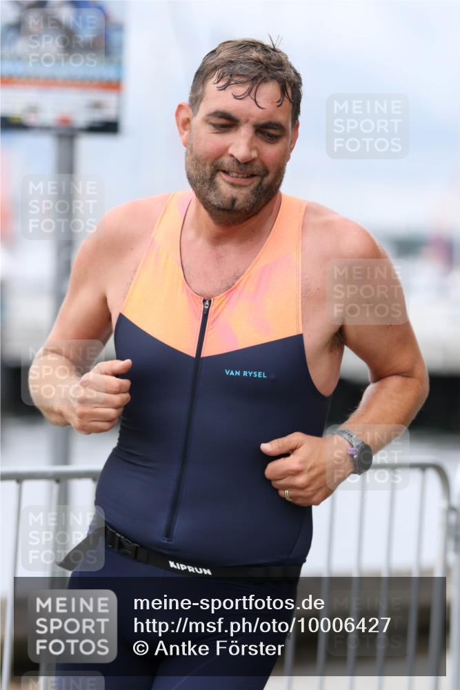 16.08.2026 - KN Förde Triathlon 2026 Antke Förster http://msf.ph/oto/10006427 16.08.2026 12:02:58 Laufen  meine-sportfotos.de