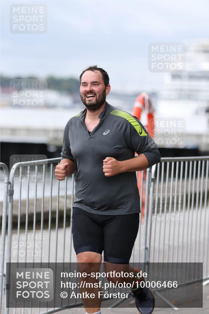 16.08.2026 - KN Förde Triathlon 2026 Antke Förster http://msf.ph/oto/10006466 16.08.2026 12:03:15 Laufen  meine-sportfotos.de