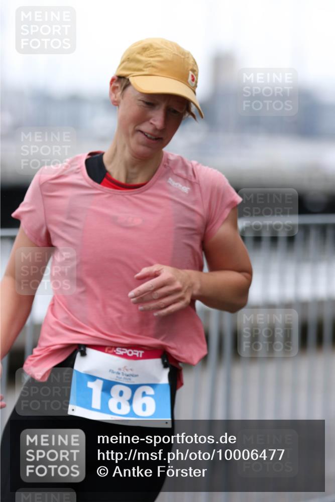 16.08.2026 - KN Förde Triathlon 2026 Antke Förster http://msf.ph/oto/10006477 16.08.2026 10:22:42 Laufen 186 meine-sportfotos.de