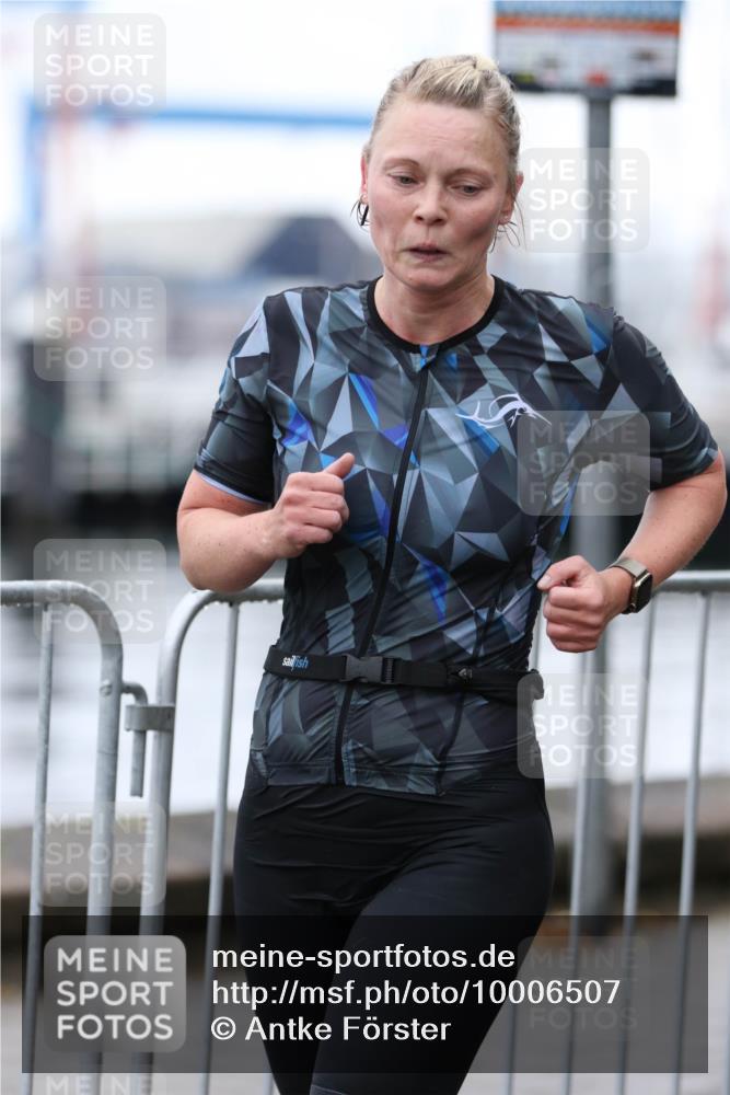 16.08.2026 - KN Förde Triathlon 2026 Antke Förster http://msf.ph/oto/10006507 16.08.2026 10:22:55 Laufen  meine-sportfotos.de