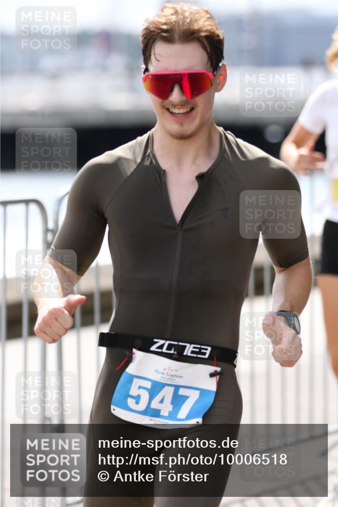 16.08.2026 - KN Förde Triathlon 2026 Antke Förster http://msf.ph/oto/10006518 16.08.2026 13:47:38 Laufen 7, 3, 2026, 547 meine-sportfotos.de