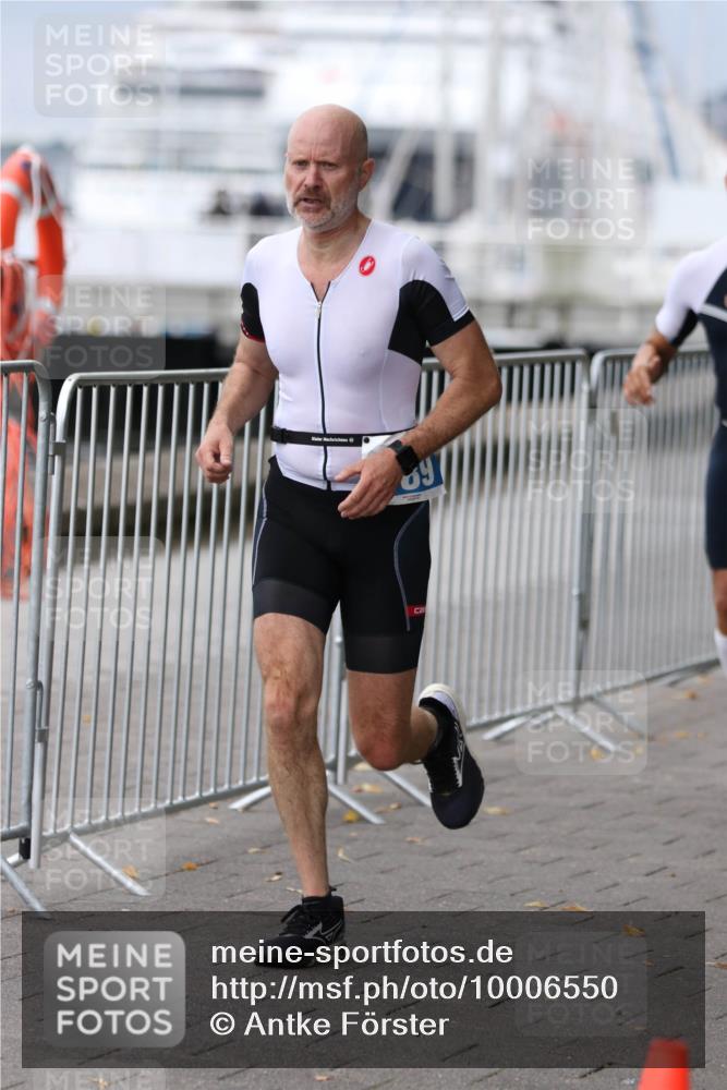 16.08.2026 - KN Förde Triathlon 2026 Antke Förster http://msf.ph/oto/10006550 16.08.2026 12:04:08 Laufen  meine-sportfotos.de