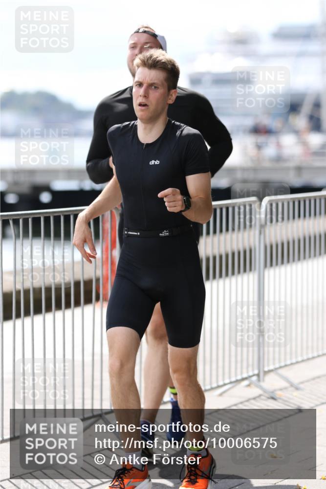 16.08.2026 - KN Förde Triathlon 2026 Antke Förster http://msf.ph/oto/10006575 16.08.2026 13:47:57 Laufen  meine-sportfotos.de