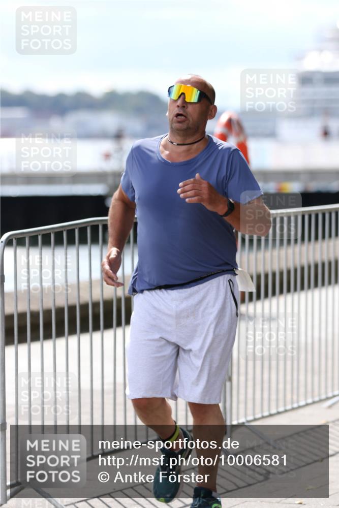 16.08.2026 - KN Förde Triathlon 2026 Antke Förster http://msf.ph/oto/10006581 16.08.2026 13:47:59 Laufen  meine-sportfotos.de