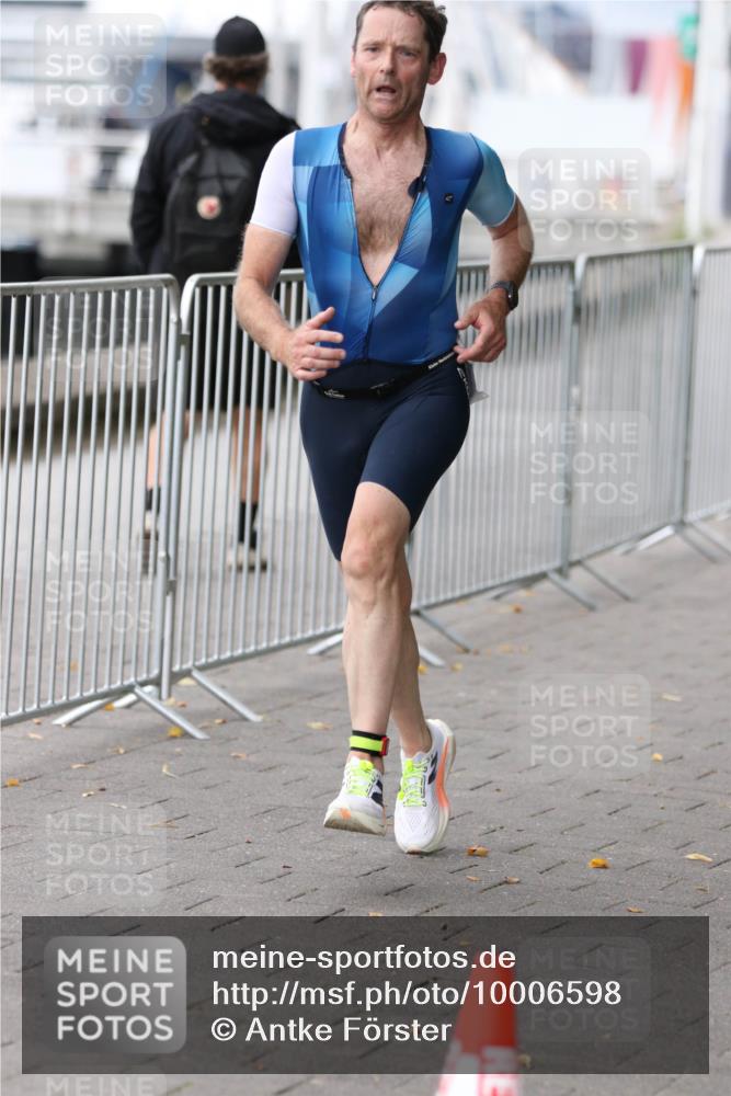 16.08.2026 - KN Förde Triathlon 2026 Antke Förster http://msf.ph/oto/10006598 16.08.2026 12:04:35 Laufen 77 meine-sportfotos.de