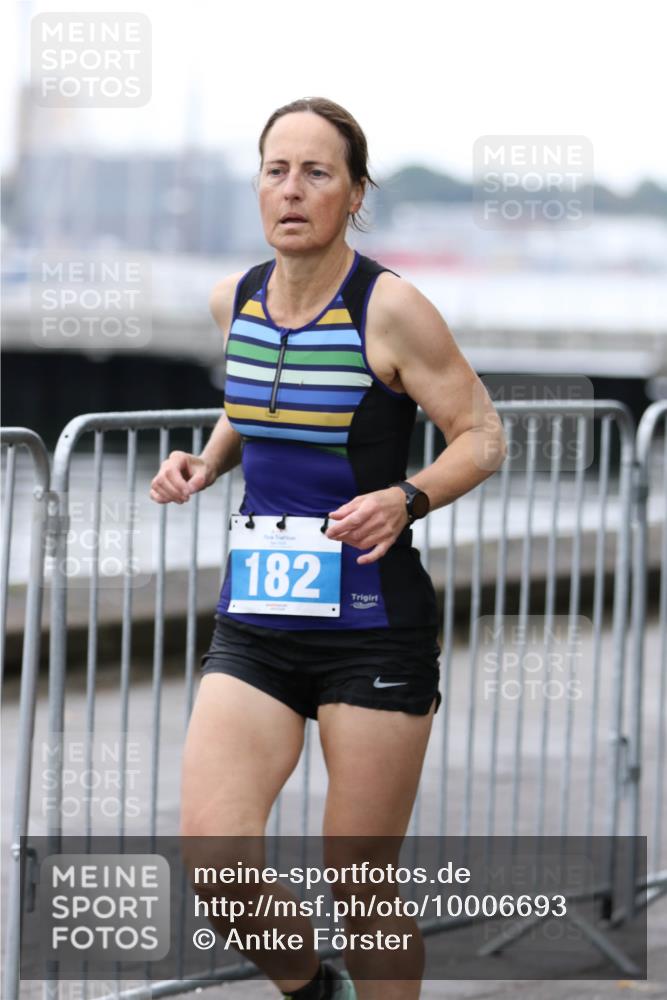 16.08.2026 - KN Förde Triathlon 2026 Antke Förster http://msf.ph/oto/10006693 16.08.2026 10:24:22 Laufen 182 meine-sportfotos.de