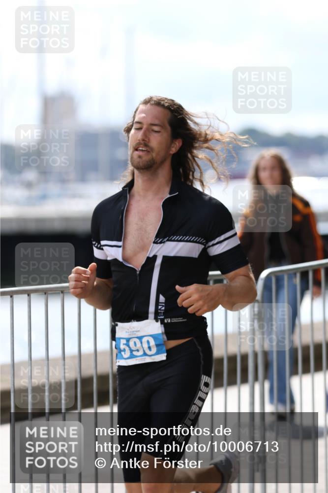16.08.2026 - KN Förde Triathlon 2026 Antke Förster http://msf.ph/oto/10006713 16.08.2026 13:48:58 Laufen 590 meine-sportfotos.de