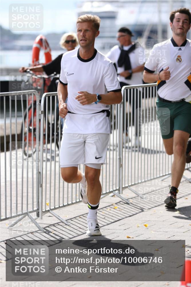 16.08.2026 - KN Förde Triathlon 2026 Antke Förster http://msf.ph/oto/10006746 16.08.2026 13:49:12 Laufen  meine-sportfotos.de