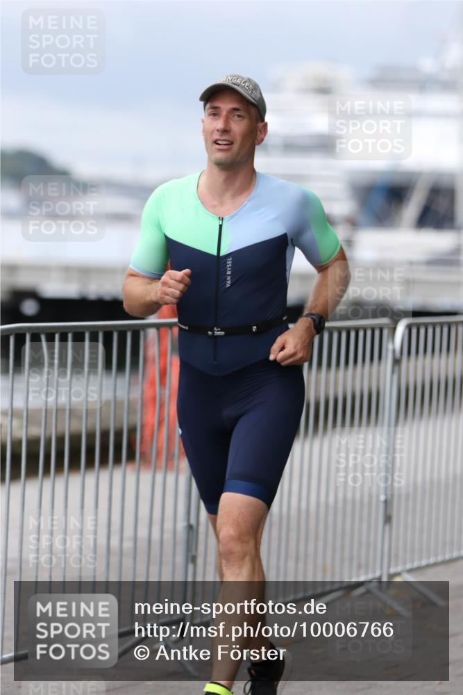 16.08.2026 - KN Förde Triathlon 2026 Antke Förster http://msf.ph/oto/10006766 16.08.2026 12:05:42 Laufen  meine-sportfotos.de