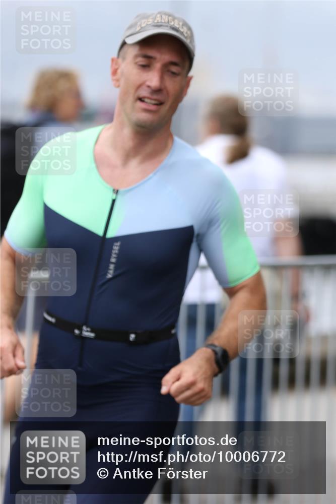 16.08.2026 - KN Förde Triathlon 2026 Antke Förster http://msf.ph/oto/10006772 16.08.2026 12:05:43 Laufen  meine-sportfotos.de