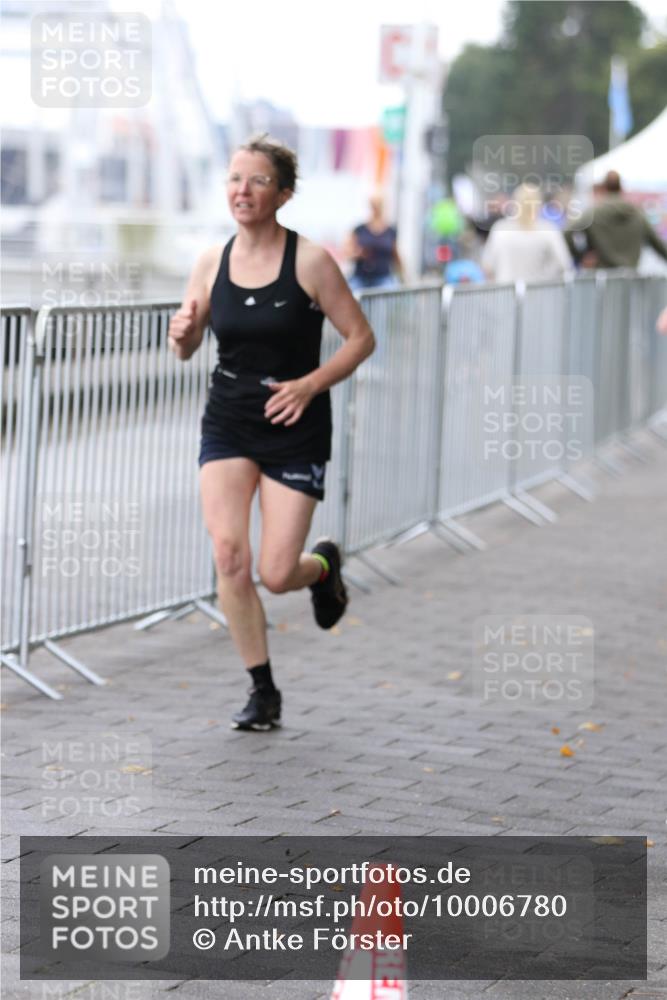 16.08.2026 - KN Förde Triathlon 2026 Antke Förster http://msf.ph/oto/10006780 16.08.2026 10:25:27 Laufen  meine-sportfotos.de