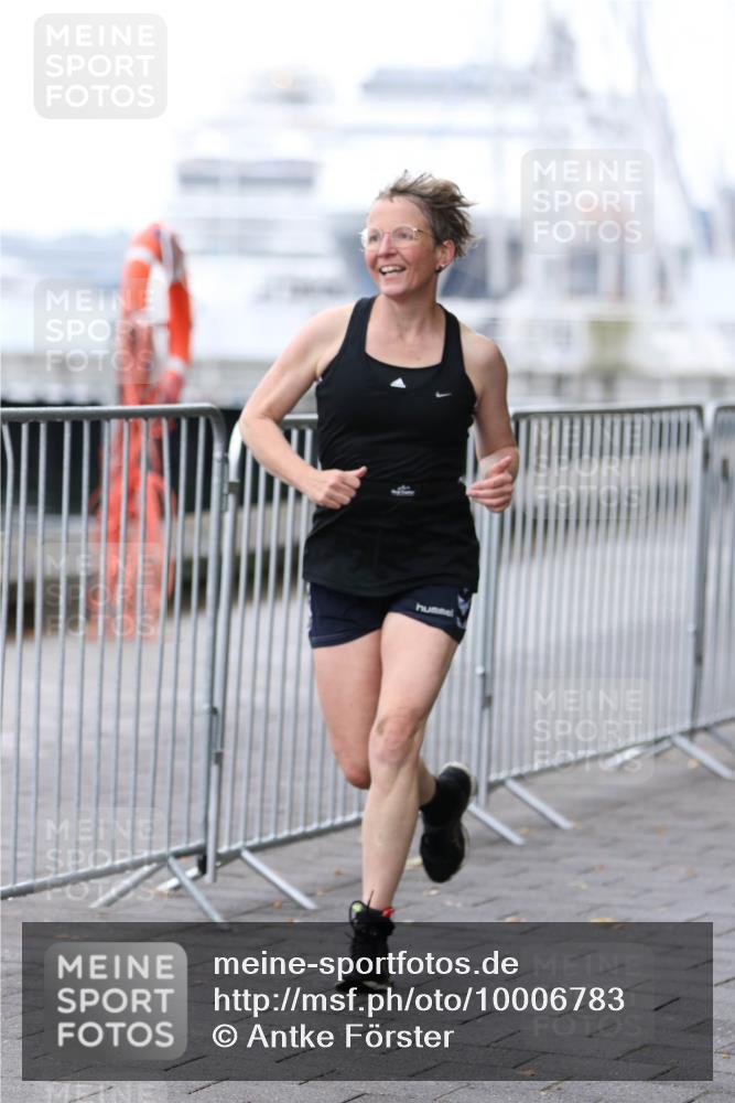 16.08.2026 - KN Förde Triathlon 2026 Antke Förster http://msf.ph/oto/10006783 16.08.2026 10:25:28 Laufen  meine-sportfotos.de