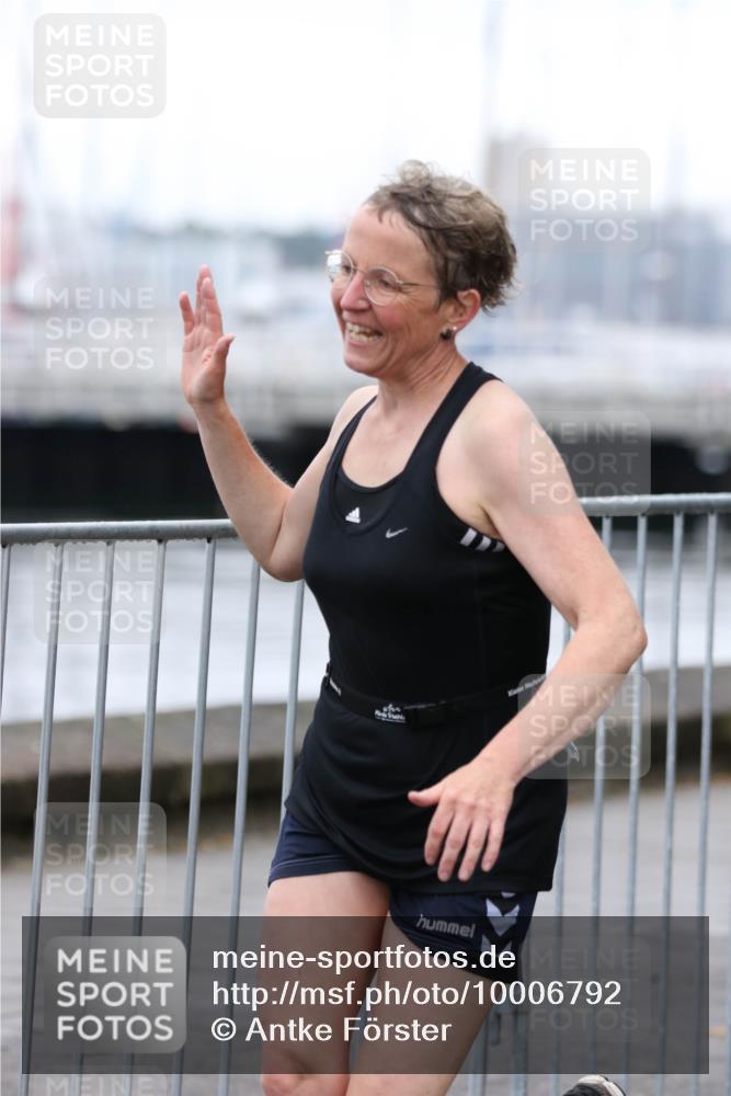 16.08.2026 - KN Förde Triathlon 2026 Antke Förster http://msf.ph/oto/10006792 16.08.2026 10:25:30 Laufen  meine-sportfotos.de