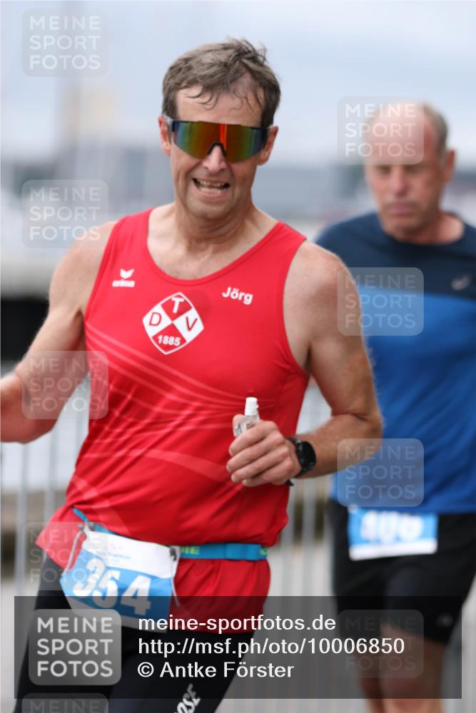 16.08.2026 - KN Förde Triathlon 2026 Antke Förster http://msf.ph/oto/10006850 16.08.2026 12:06:13 Laufen 354, 1885 meine-sportfotos.de