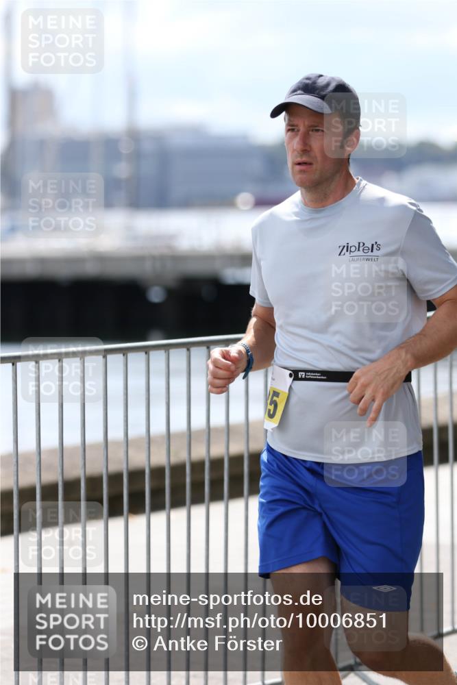 16.08.2026 - KN Förde Triathlon 2026 Antke Förster http://msf.ph/oto/10006851 16.08.2026 13:49:53 Laufen  meine-sportfotos.de