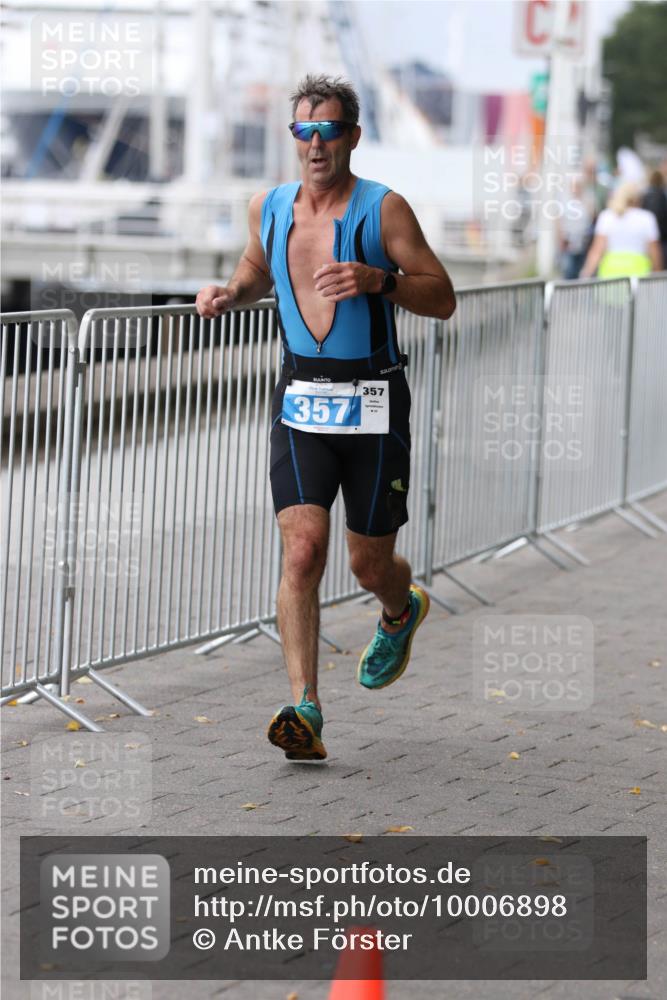 16.08.2026 - KN Förde Triathlon 2026 Antke Förster http://msf.ph/oto/10006898 16.08.2026 12:06:35 Laufen 357, 357 meine-sportfotos.de