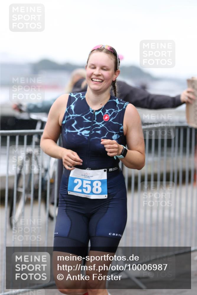 16.08.2026 - KN Förde Triathlon 2026 Antke Förster http://msf.ph/oto/10006987 16.08.2026 10:26:41 Laufen 258 meine-sportfotos.de