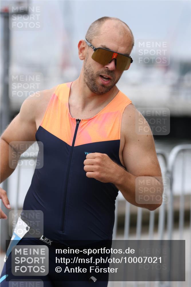 16.08.2026 - KN Förde Triathlon 2026 Antke Förster http://msf.ph/oto/10007021 16.08.2026 12:07:17 Laufen  meine-sportfotos.de