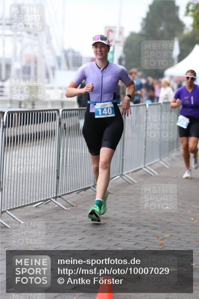 16.08.2026 - KN Förde Triathlon 2026 Antke Förster http://msf.ph/oto/10007029 16.08.2026 10:27:06 Laufen 140, 1291 meine-sportfotos.de
