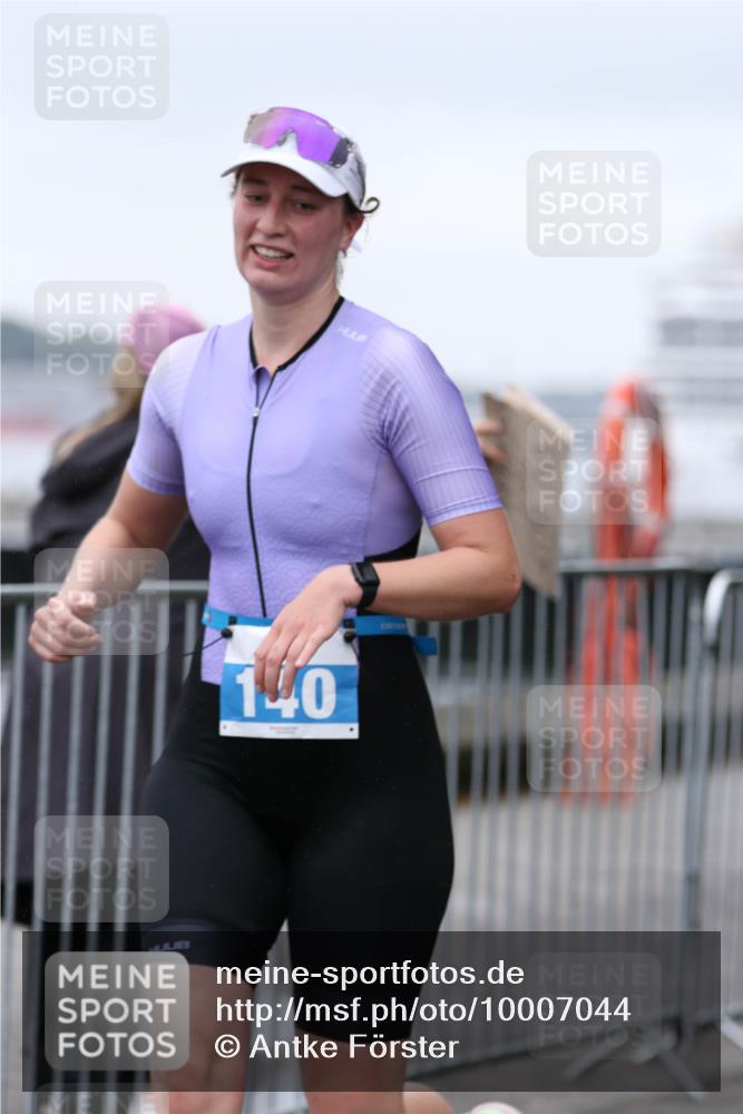 16.08.2026 - KN Förde Triathlon 2026 Antke Förster http://msf.ph/oto/10007044 16.08.2026 10:27:08 Laufen 140 meine-sportfotos.de
