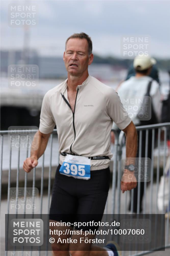 16.08.2026 - KN Förde Triathlon 2026 Antke Förster http://msf.ph/oto/10007060 16.08.2026 12:07:30 Laufen 395 meine-sportfotos.de
