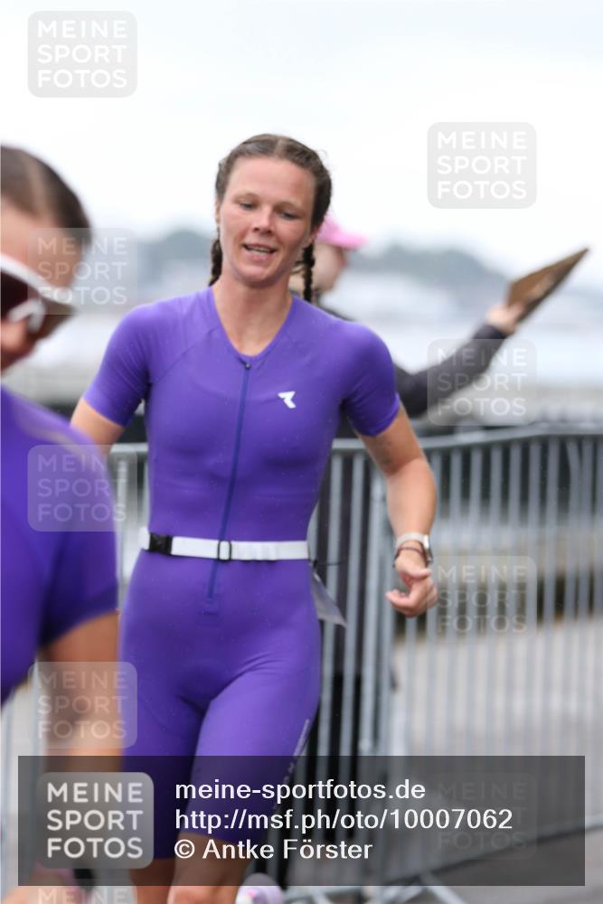16.08.2026 - KN Förde Triathlon 2026 Antke Förster http://msf.ph/oto/10007062 16.08.2026 10:27:13 Laufen  meine-sportfotos.de