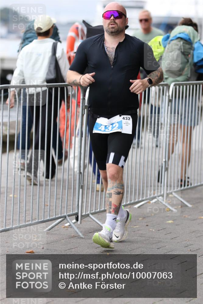 16.08.2026 - KN Förde Triathlon 2026 Antke Förster http://msf.ph/oto/10007063 16.08.2026 12:07:31 Laufen 432, 432, 171 meine-sportfotos.de