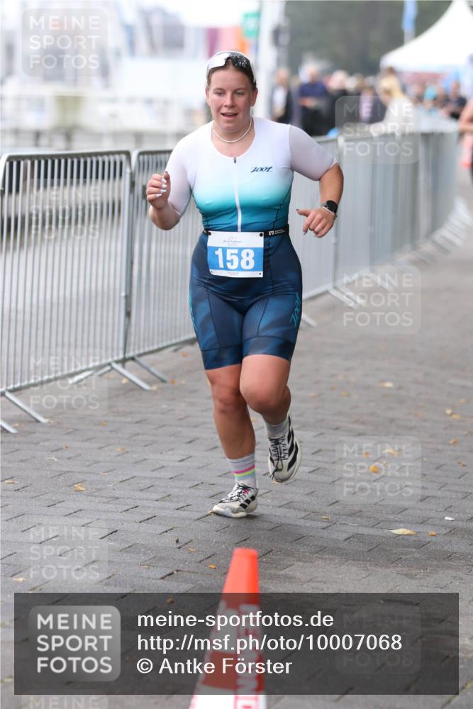 16.08.2026 - KN Förde Triathlon 2026 Antke Förster http://msf.ph/oto/10007068 16.08.2026 10:27:19 Laufen 7001, 158 meine-sportfotos.de