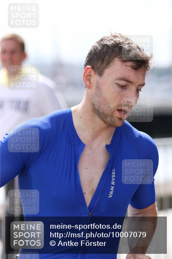 16.08.2026 - KN Förde Triathlon 2026 Antke Förster http://msf.ph/oto/10007079 16.08.2026 13:51:56 Laufen  meine-sportfotos.de