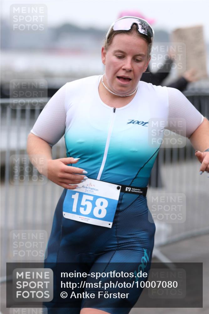 16.08.2026 - KN Förde Triathlon 2026 Antke Förster http://msf.ph/oto/10007080 16.08.2026 10:27:21 Laufen 7001, 2026, 158, 7001 meine-sportfotos.de