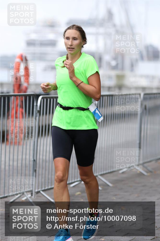 16.08.2026 - KN Förde Triathlon 2026 Antke Förster http://msf.ph/oto/10007098 16.08.2026 10:27:28 Laufen  meine-sportfotos.de