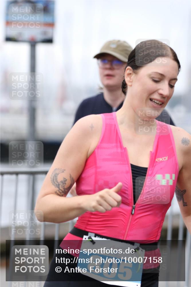16.08.2026 - KN Förde Triathlon 2026 Antke Förster http://msf.ph/oto/10007158 16.08.2026 10:27:56 Laufen 200, 805 meine-sportfotos.de