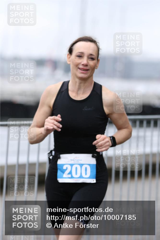 16.08.2026 - KN Förde Triathlon 2026 Antke Förster http://msf.ph/oto/10007185 16.08.2026 10:28:08 Laufen 200 meine-sportfotos.de
