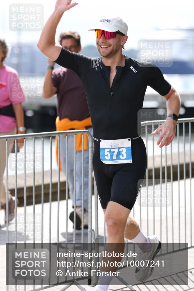 16.08.2026 - KN Förde Triathlon 2026 Antke Förster http://msf.ph/oto/10007241 16.08.2026 13:53:14 Laufen 2, 573 meine-sportfotos.de
