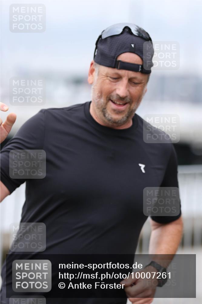 16.08.2026 - KN Förde Triathlon 2026 Antke Förster http://msf.ph/oto/10007261 16.08.2026 12:08:42 Laufen 7 meine-sportfotos.de