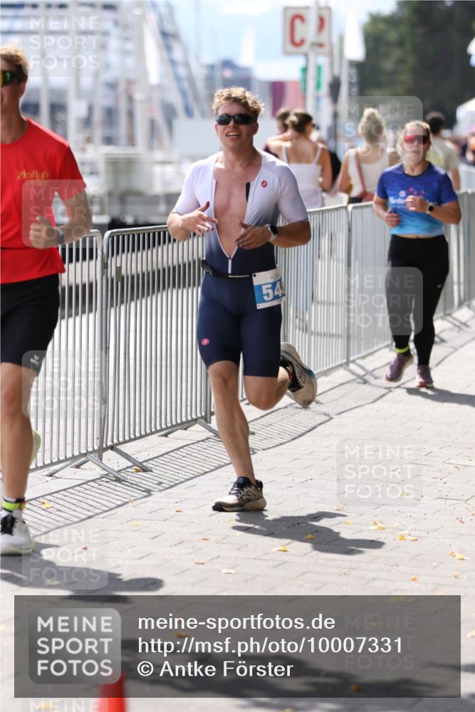 16.08.2026 - KN Förde Triathlon 2026 Antke Förster http://msf.ph/oto/10007331 16.08.2026 13:53:43 Laufen 54 meine-sportfotos.de