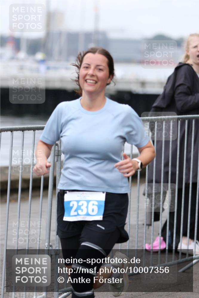 16.08.2026 - KN Förde Triathlon 2026 Antke Förster http://msf.ph/oto/10007356 16.08.2026 10:29:36 Laufen 236 meine-sportfotos.de