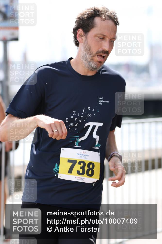 16.08.2026 - KN Förde Triathlon 2026 Antke Förster http://msf.ph/oto/10007409 16.08.2026 13:54:16 Laufen 8, 8, 818, 2026, 738 meine-sportfotos.de