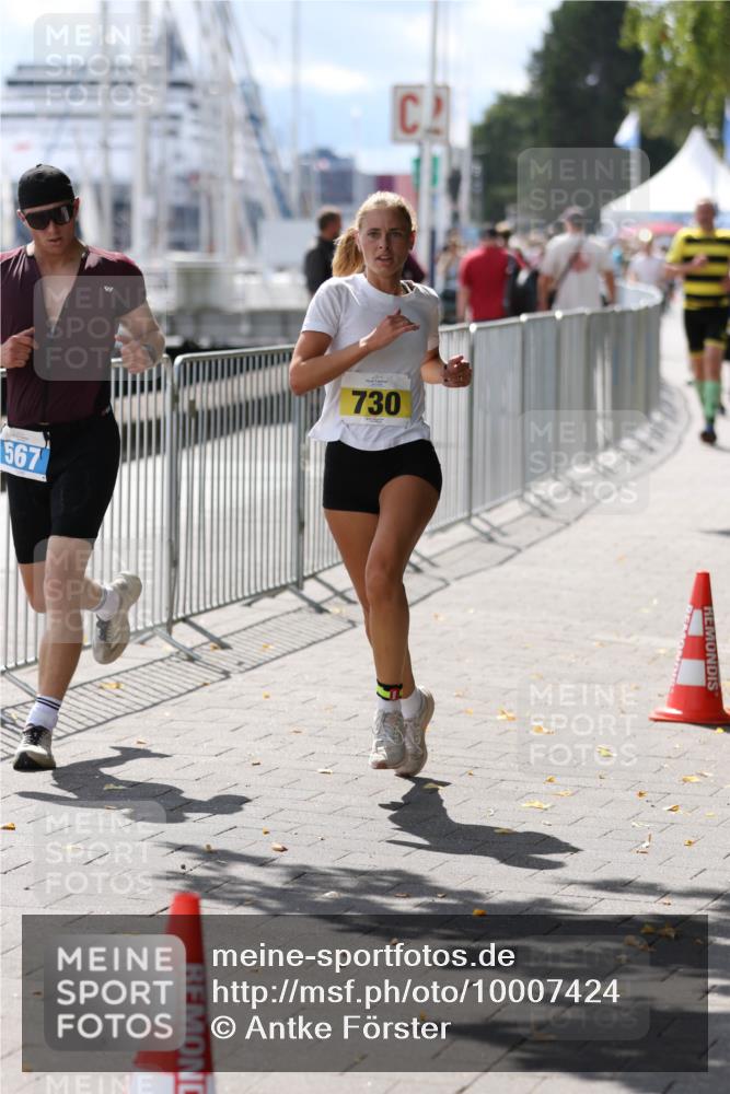 16.08.2026 - KN Förde Triathlon 2026 Antke Förster http://msf.ph/oto/10007424 16.08.2026 13:54:54 Laufen 567, 730 meine-sportfotos.de