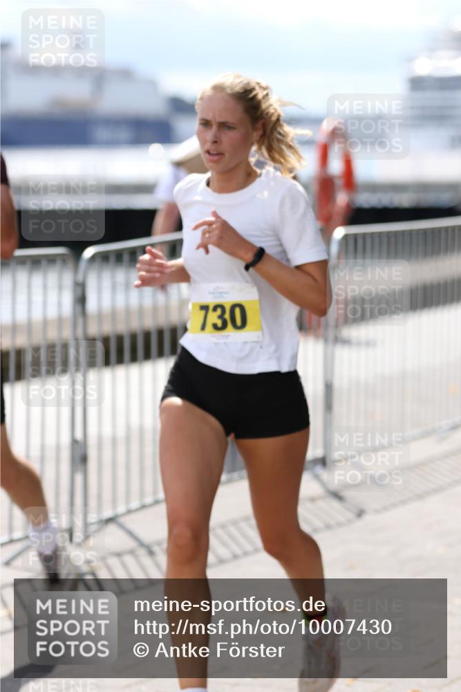 16.08.2026 - KN Förde Triathlon 2026 Antke Förster http://msf.ph/oto/10007430 16.08.2026 13:54:56 Laufen 730 meine-sportfotos.de