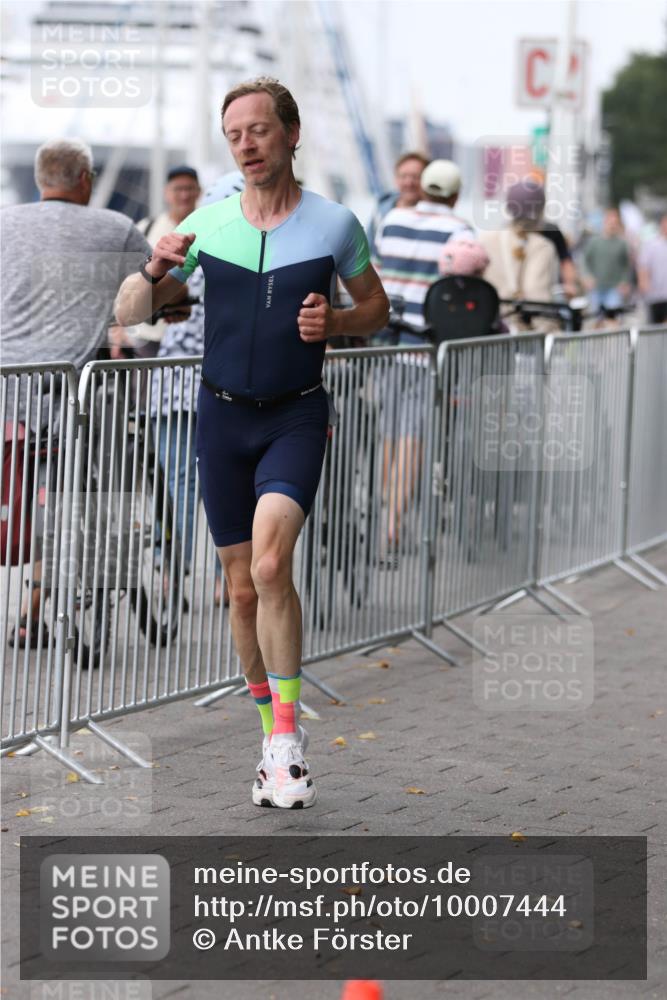 16.08.2026 - KN Förde Triathlon 2026 Antke Förster http://msf.ph/oto/10007444 16.08.2026 12:10:04 Laufen  meine-sportfotos.de