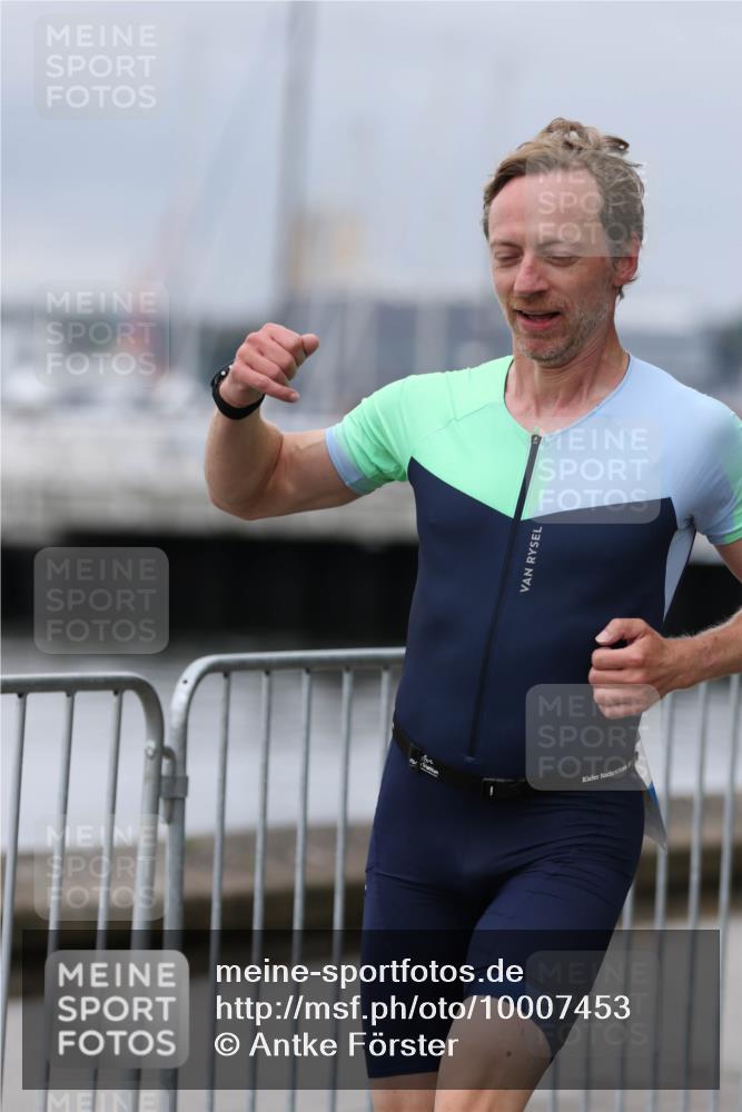 16.08.2026 - KN Förde Triathlon 2026 Antke Förster http://msf.ph/oto/10007453 16.08.2026 12:10:06 Laufen  meine-sportfotos.de