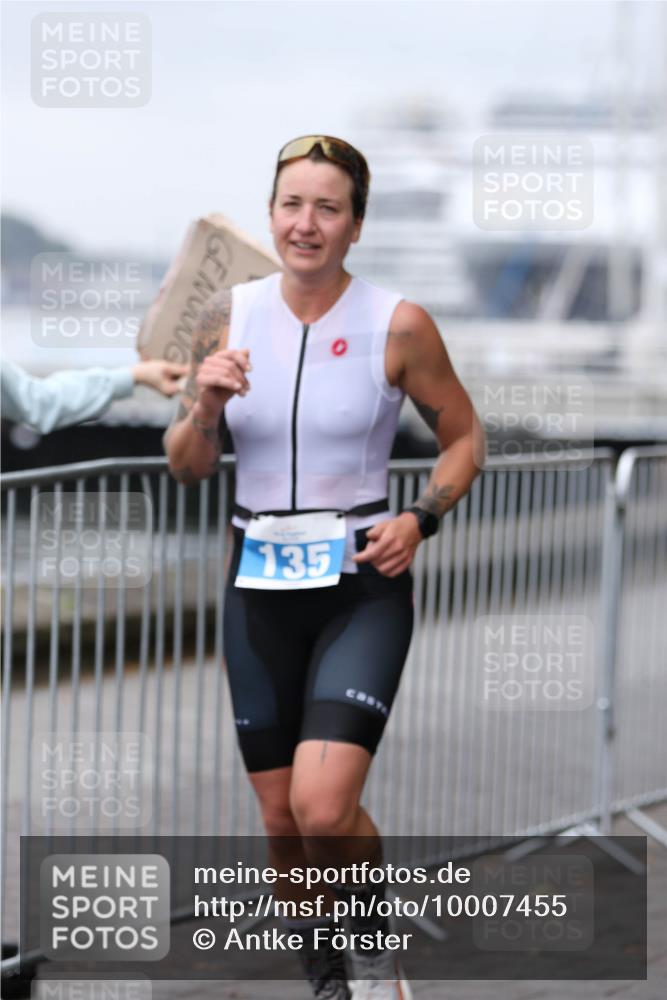 16.08.2026 - KN Förde Triathlon 2026 Antke Förster http://msf.ph/oto/10007455 16.08.2026 10:30:15 Laufen 135, 4683 meine-sportfotos.de