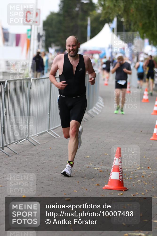16.08.2026 - KN Förde Triathlon 2026 Antke Förster http://msf.ph/oto/10007498 16.08.2026 12:10:38 Laufen  meine-sportfotos.de