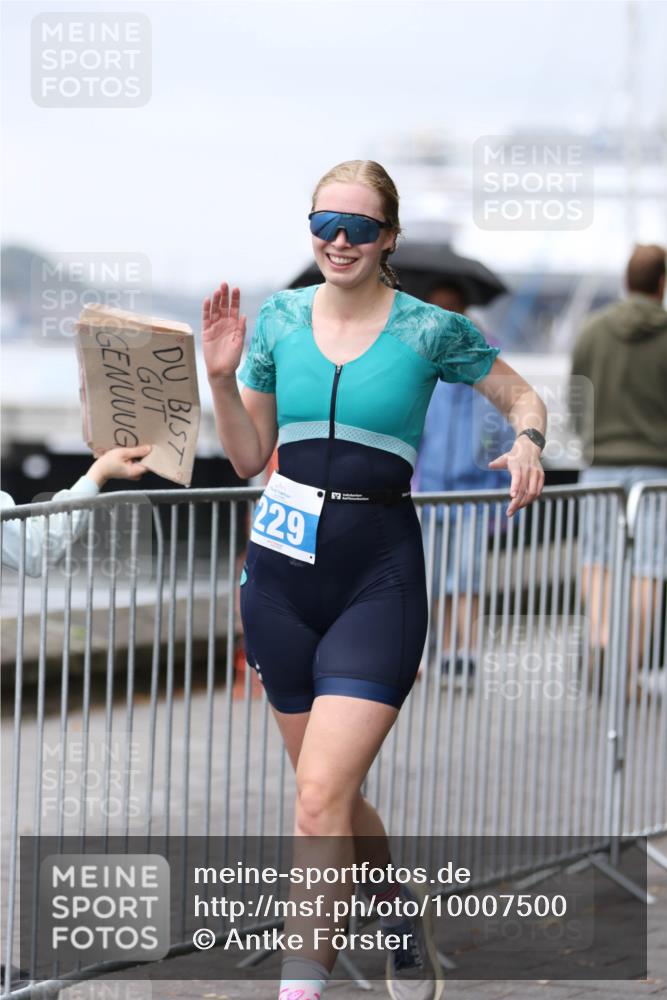 16.08.2026 - KN Förde Triathlon 2026 Antke Förster http://msf.ph/oto/10007500 16.08.2026 10:30:41 Laufen 229 meine-sportfotos.de